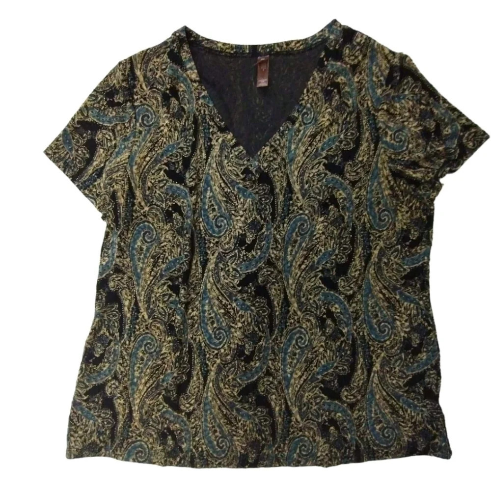 WHITE Stag Paisley patterned blouse. Size 2XG.  C77​​​​